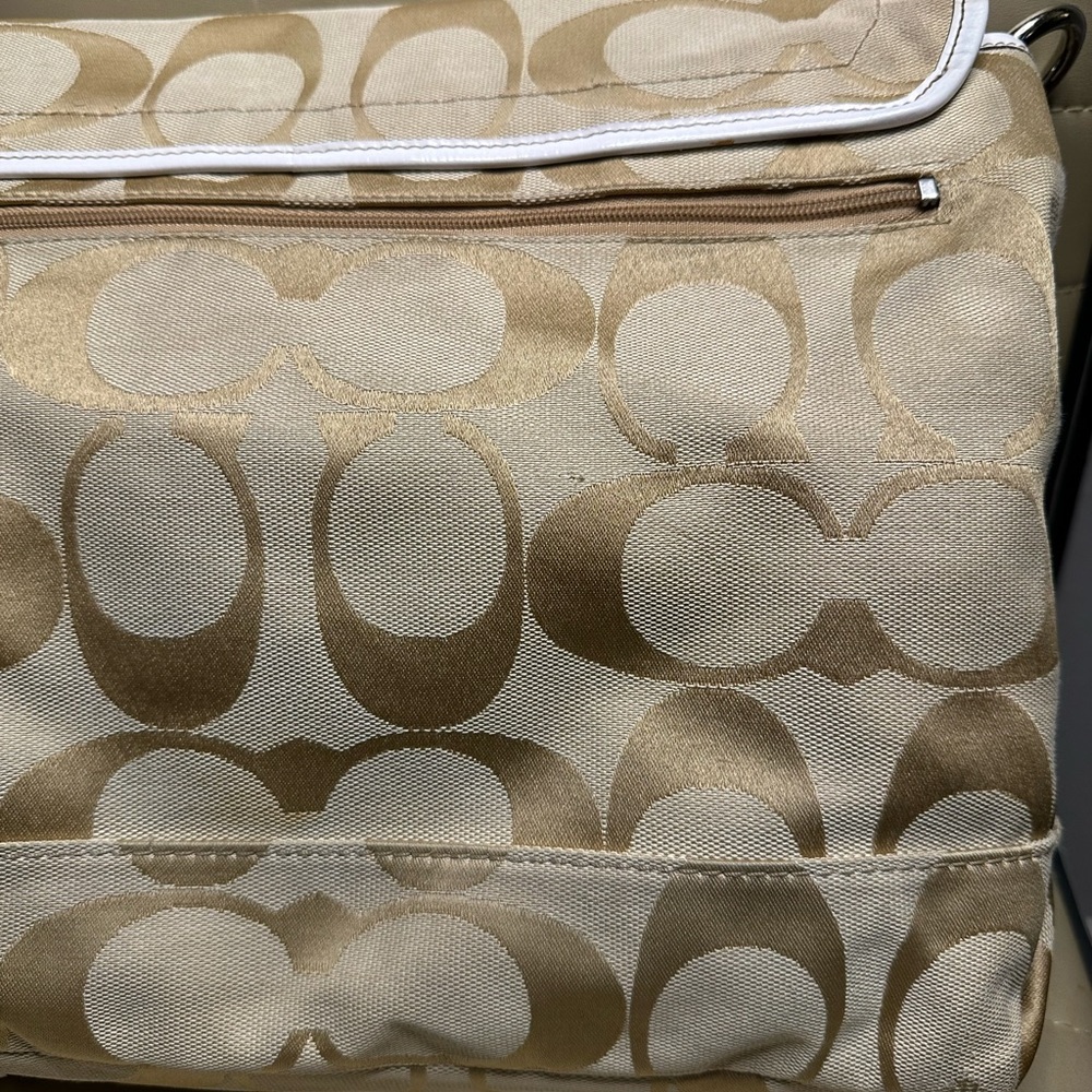 Vintage large Coach messenger/lap top bag - tan canvas & lavender haze - Picture 6 of 14